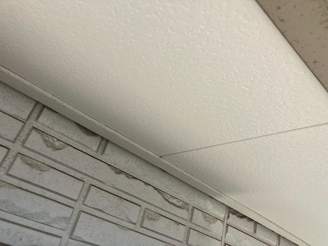 ベランダの軒天